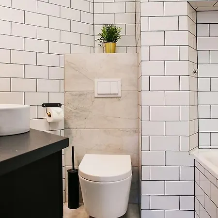 - Balcony, Workspace, Tram Stop - By Rentujemy * Krakow