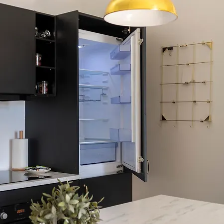 - Balcony, Workspace, Tram Stop - By Rentujemy Apartment *