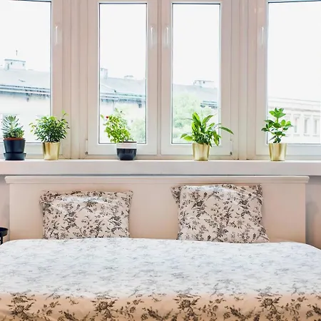 - Balcony, Workspace, Tram Stop - By Rentujemy Krakow