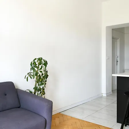 Apartment - Balcony, Workspace, Tram Stop - By Rentujemy Krakow