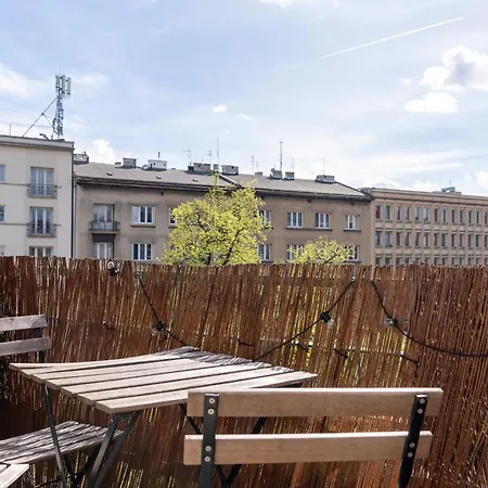 Apartment - Balcony, Workspace, Tram Stop - By Rentujemy Krakow
