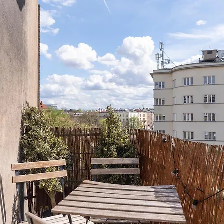 - Balcony, Workspace, Tram Stop - By Rentujemy