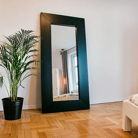 - Balcony, Workspace, Tram Stop - By Rentujemy * Krakau