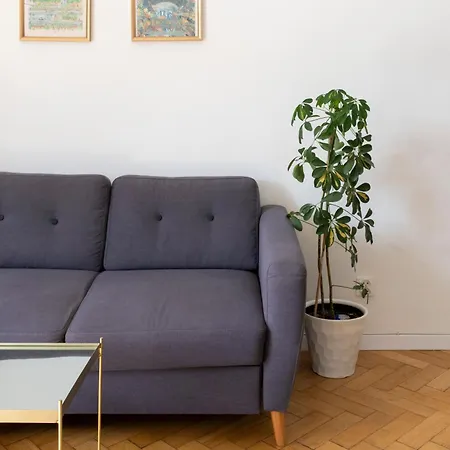 Apartamento - Balcony, Workspace, Tram Stop - By Rentujemy *